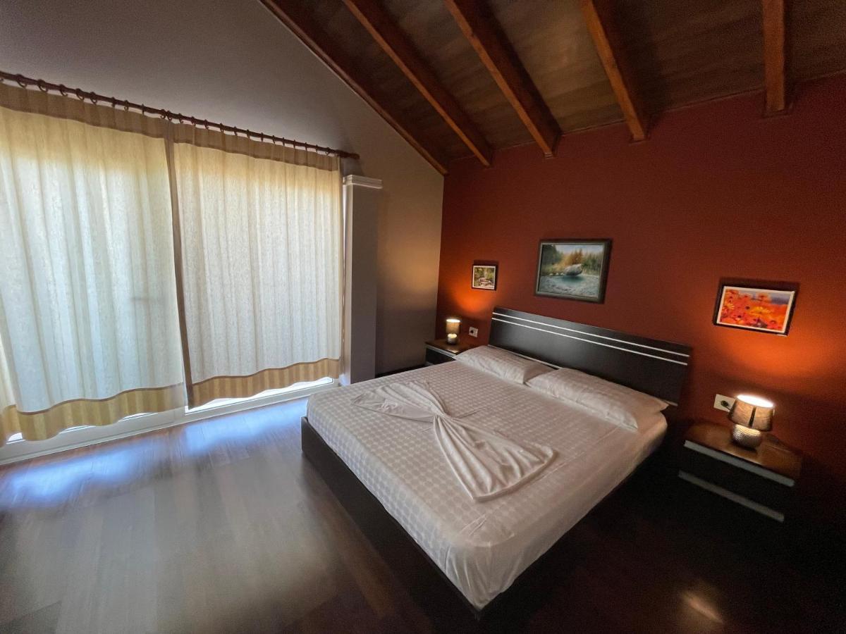 Vila Zahaj Vlore Bagian luar foto